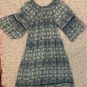 Bundle of 4 girls dresses size 6!!!